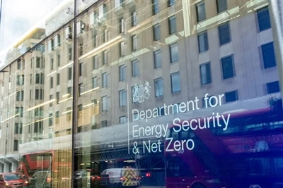 DESNZのデータによると、英国の太陽光発電容量は2026年1月までに21.8GWに達する
