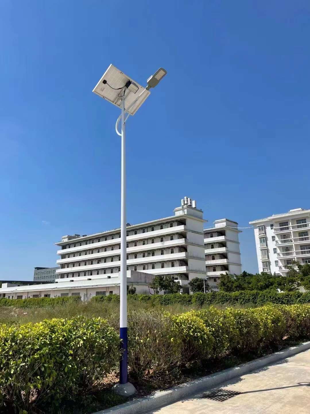 Solar powered street light